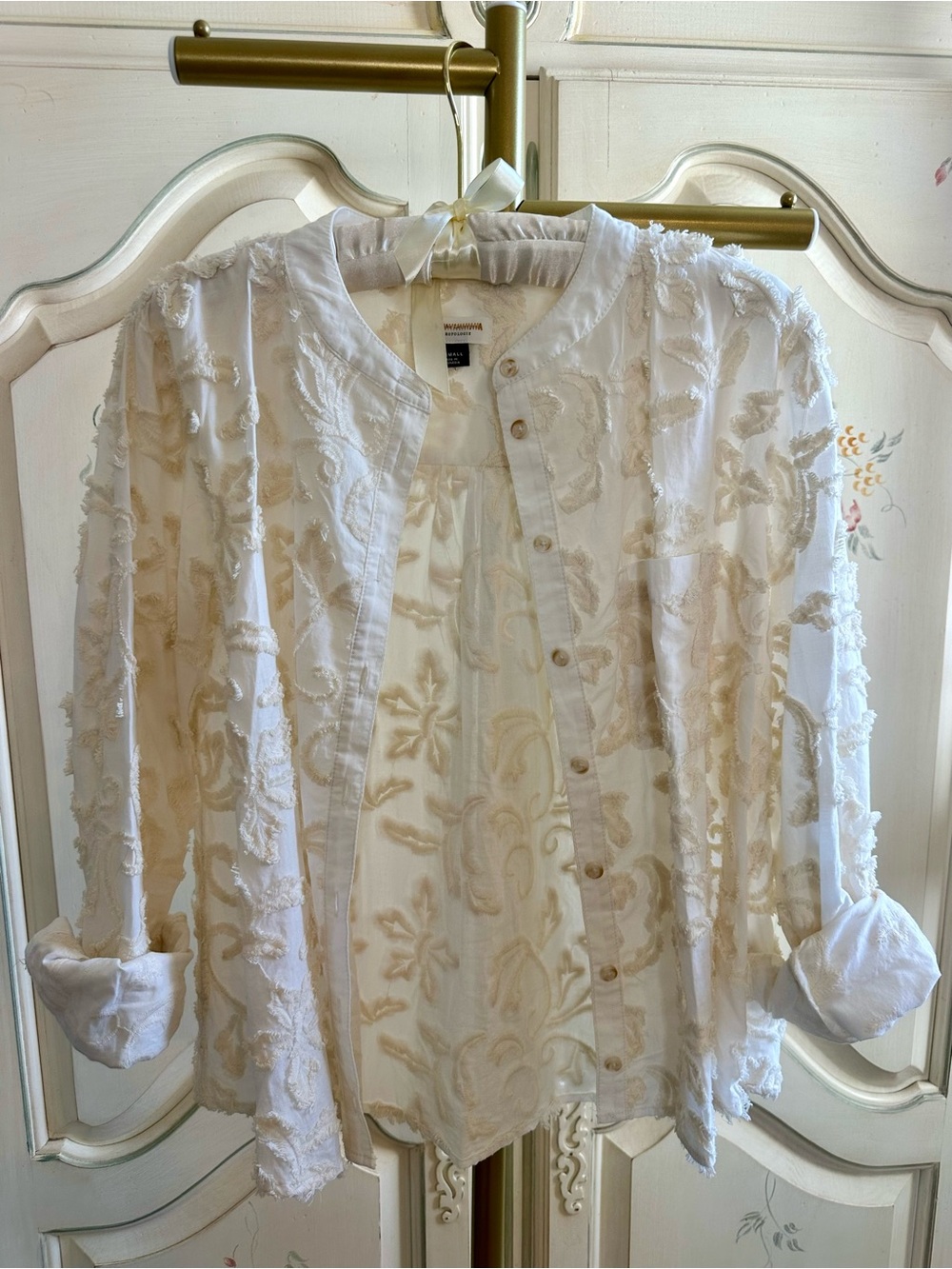 Pilcro Anthropologie Ivory Textured Embroidered Button-Down Shirt